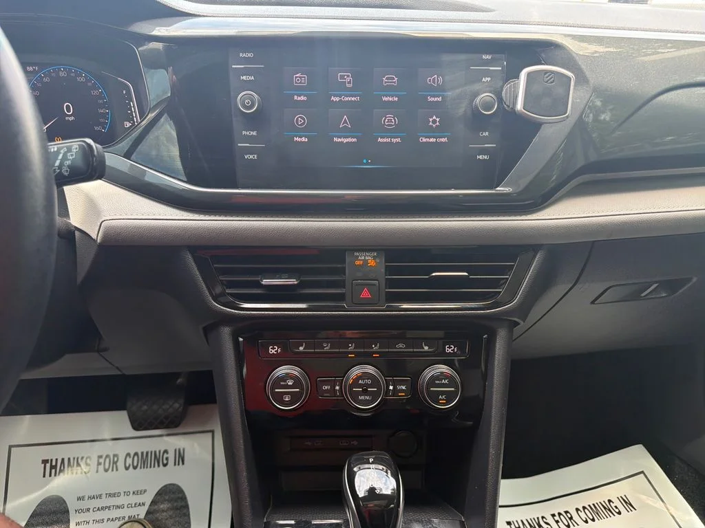 Used 2022 Gray Volkswagen 1.5T SEL image 19