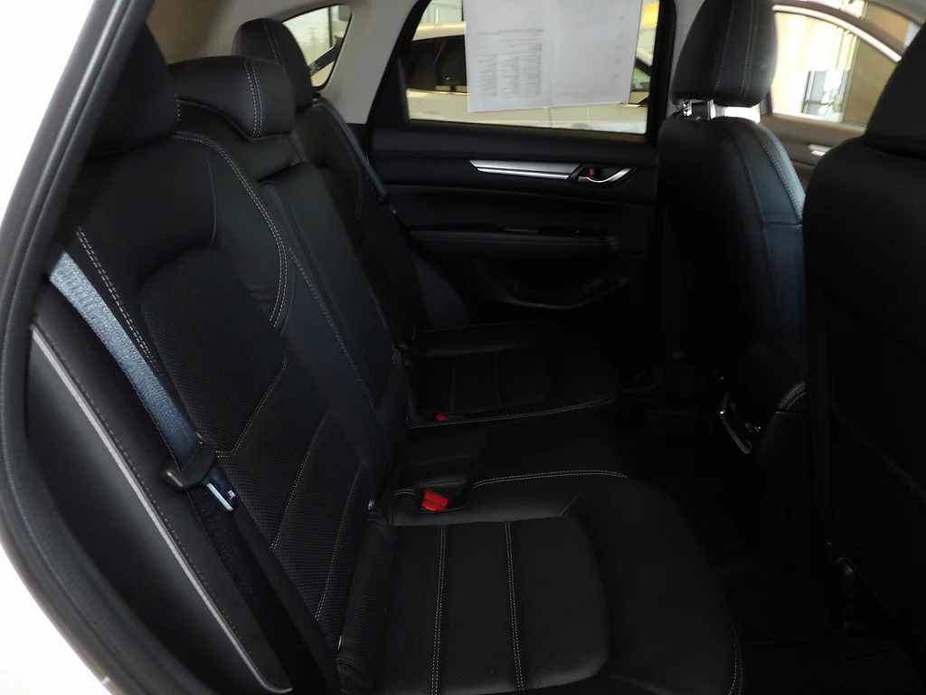 Certified Used 2025 Rhodium White Metallic Mazda 2.5 S Premium Plus image 18