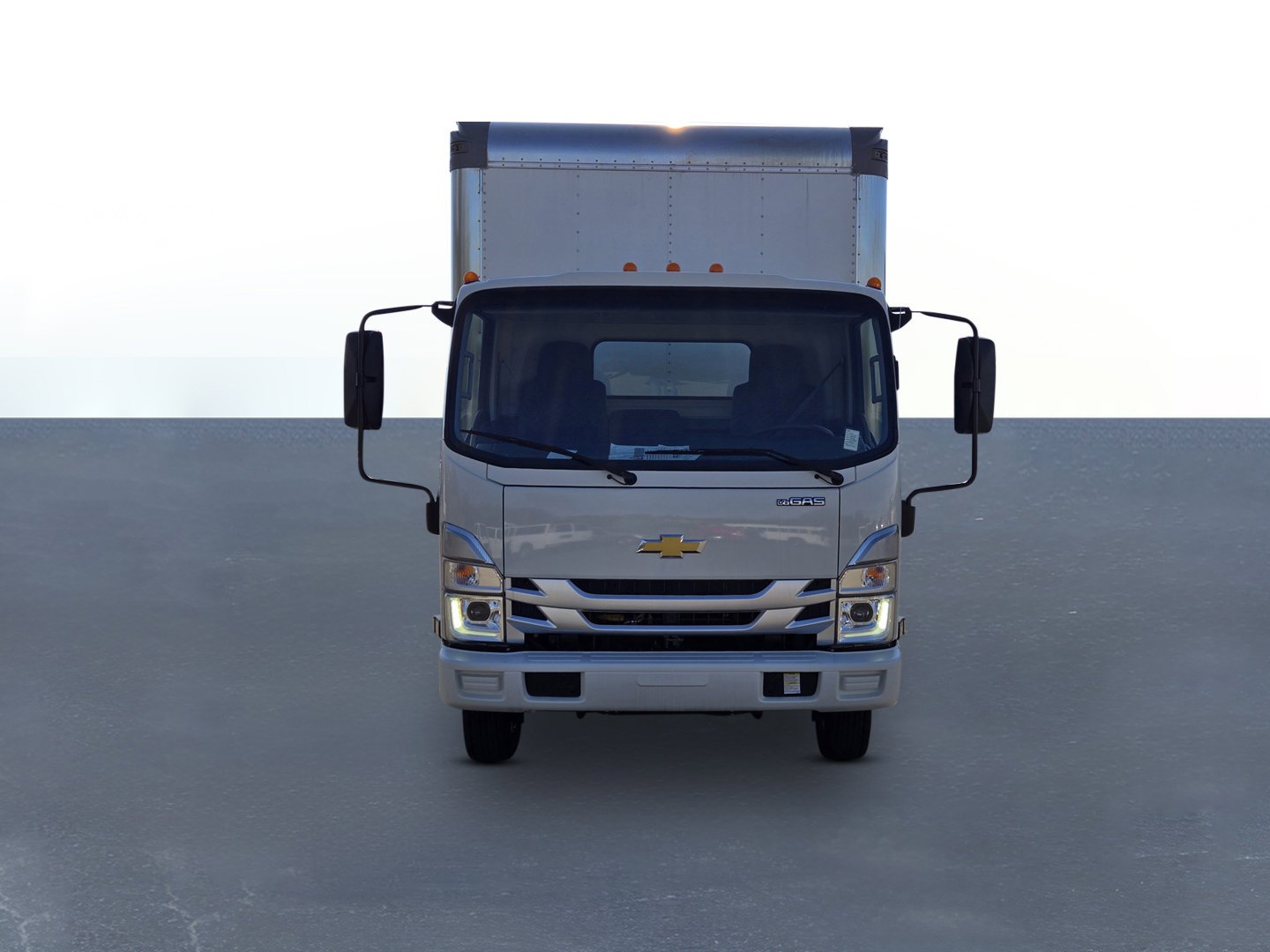 New 2025 Arc White Chevrolet  image 3