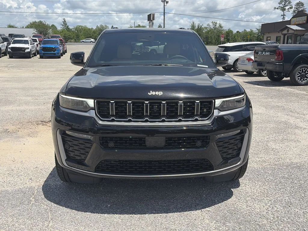 New 2026 Diamond Black Crystal Pearl-Coat Exterior Paint Jeep Summit image 9