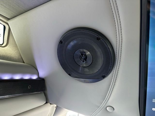 New 2026 White Ford Explorer Limited SE image 48