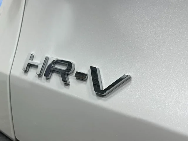 New 2027 Platinum White Pearl Honda LX image 10