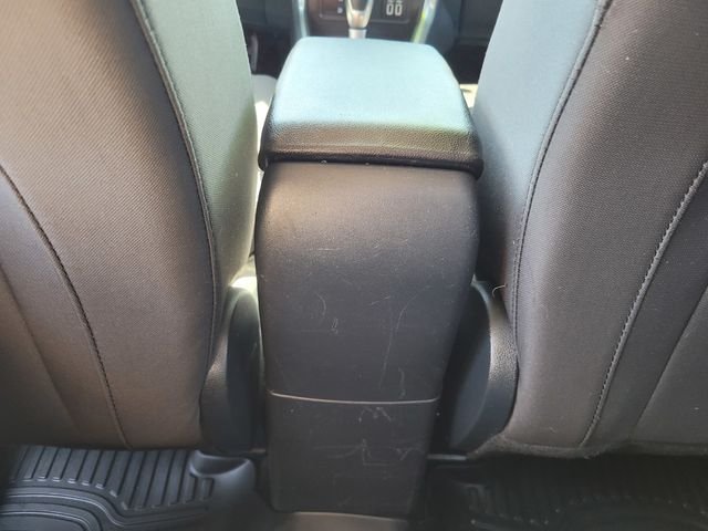 Used 2018 Blue Ford SE image 17