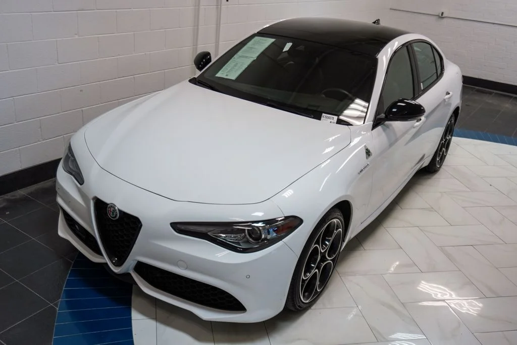 Used 2022 White Alfa Romeo Veloce image 44