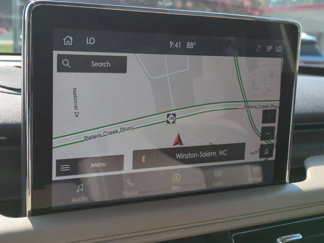 Used 2020 White Lincoln Reserve image 24