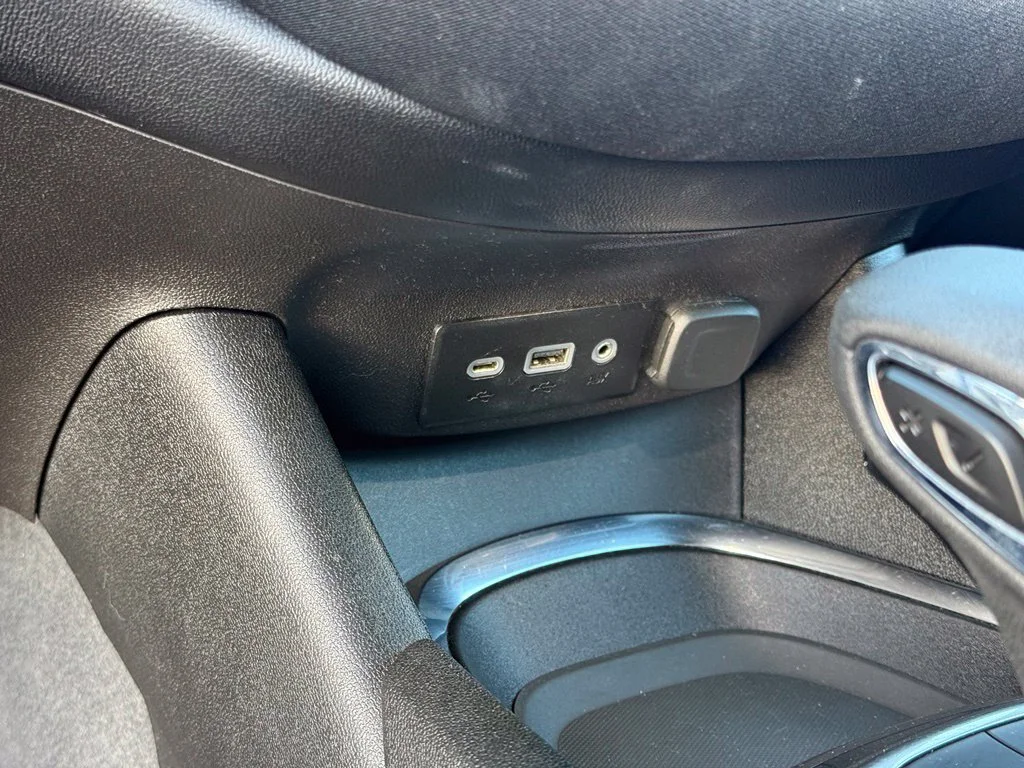 Used 2024 Summit White Chevrolet 1LT image 26