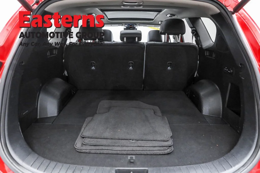 Used 2022 Red Hyundai SEL image 9