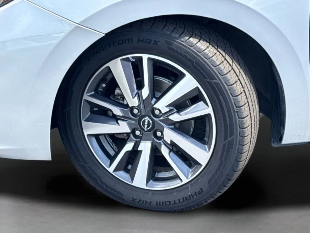Used 2023 Silver Nissan 1.6 SV image 45