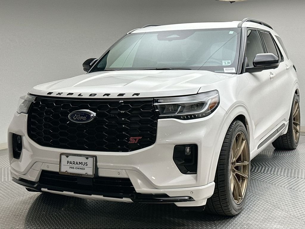 Used 2025 White Metallic Ford ST image 1