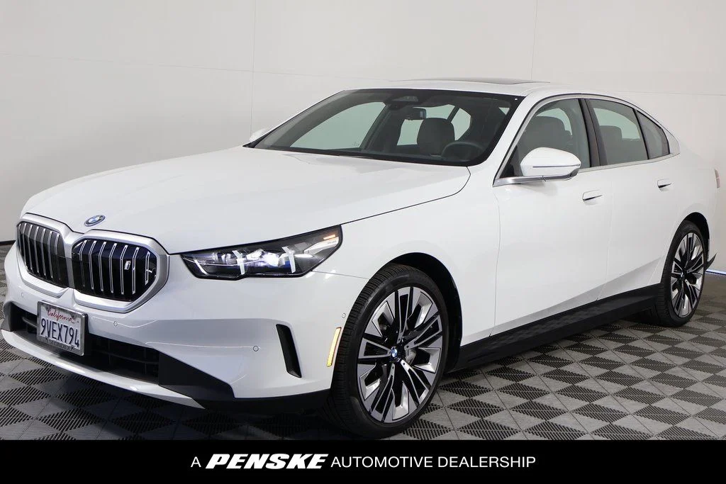 2026 BMW i5 eDrive40 Sedan's photo