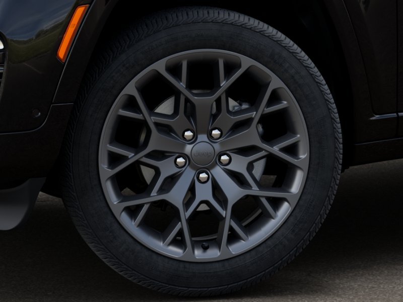 New 2025 Diamond Black Crystal Pearl-Coat Exterior Paint Jeep Summit image 38
