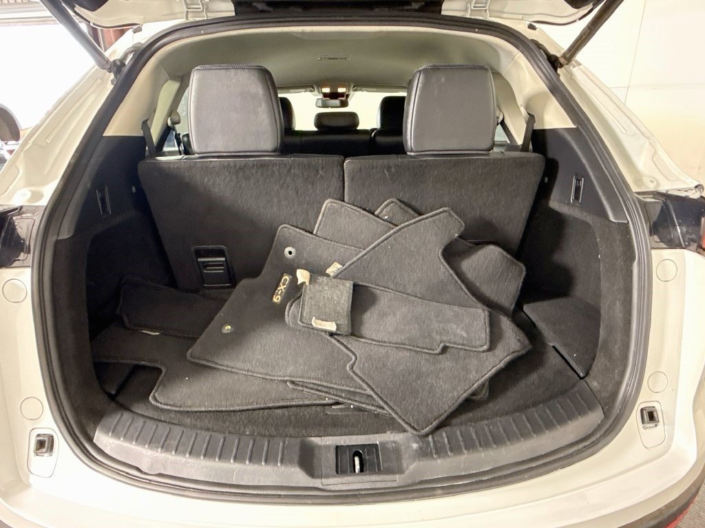 Used 2020 Snowflake White Pearl Mica Mazda Touring image 31