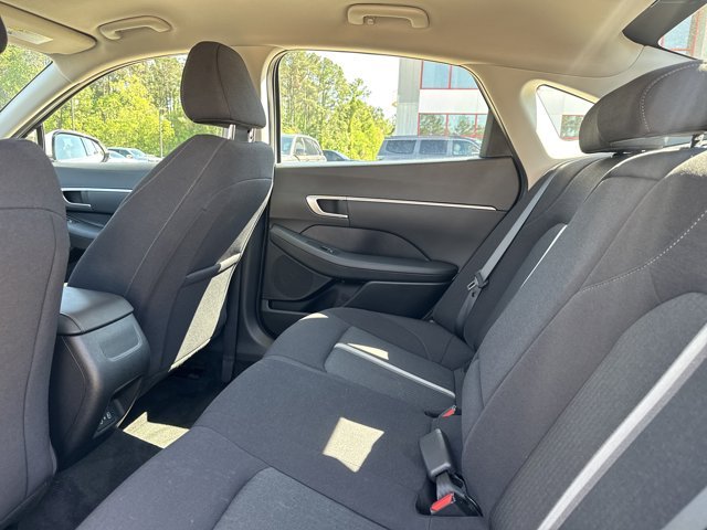Used 2025 Serenity White Hyundai SEL image 11