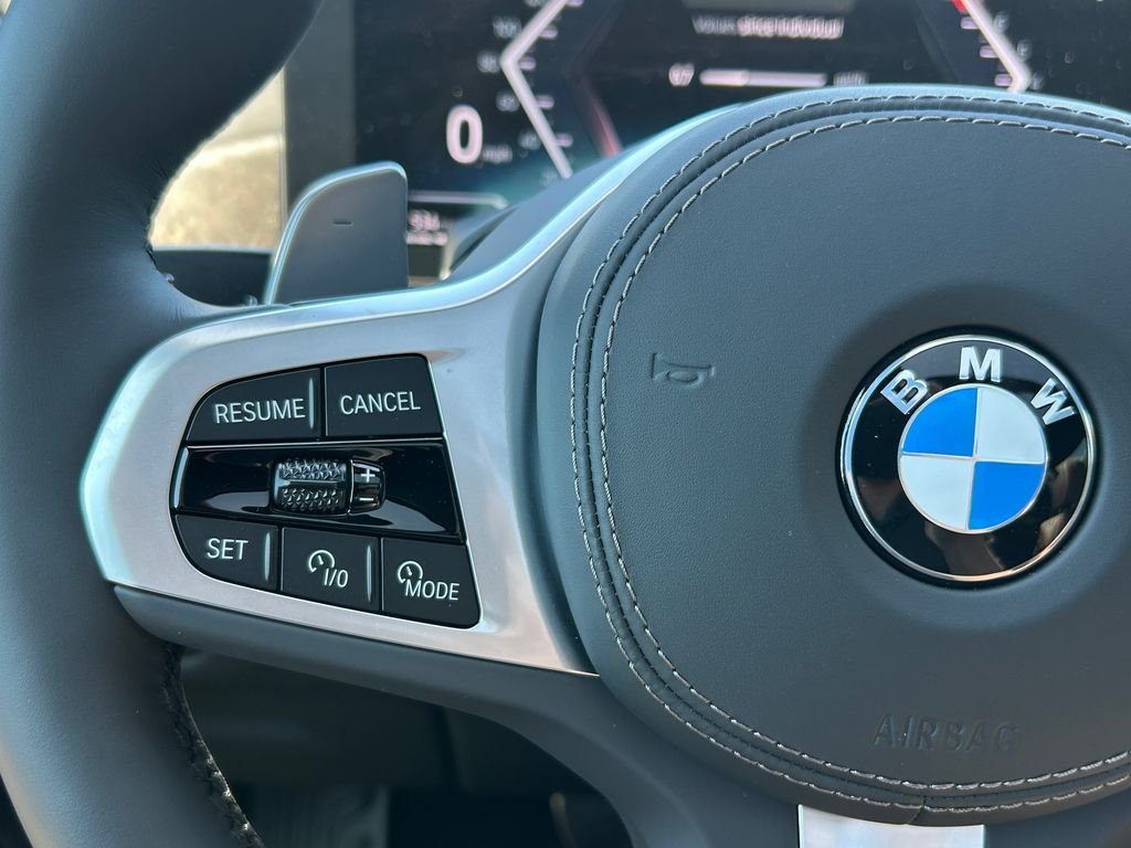 New 2026 Mineral White Metallic BMW xDrive40i image 18