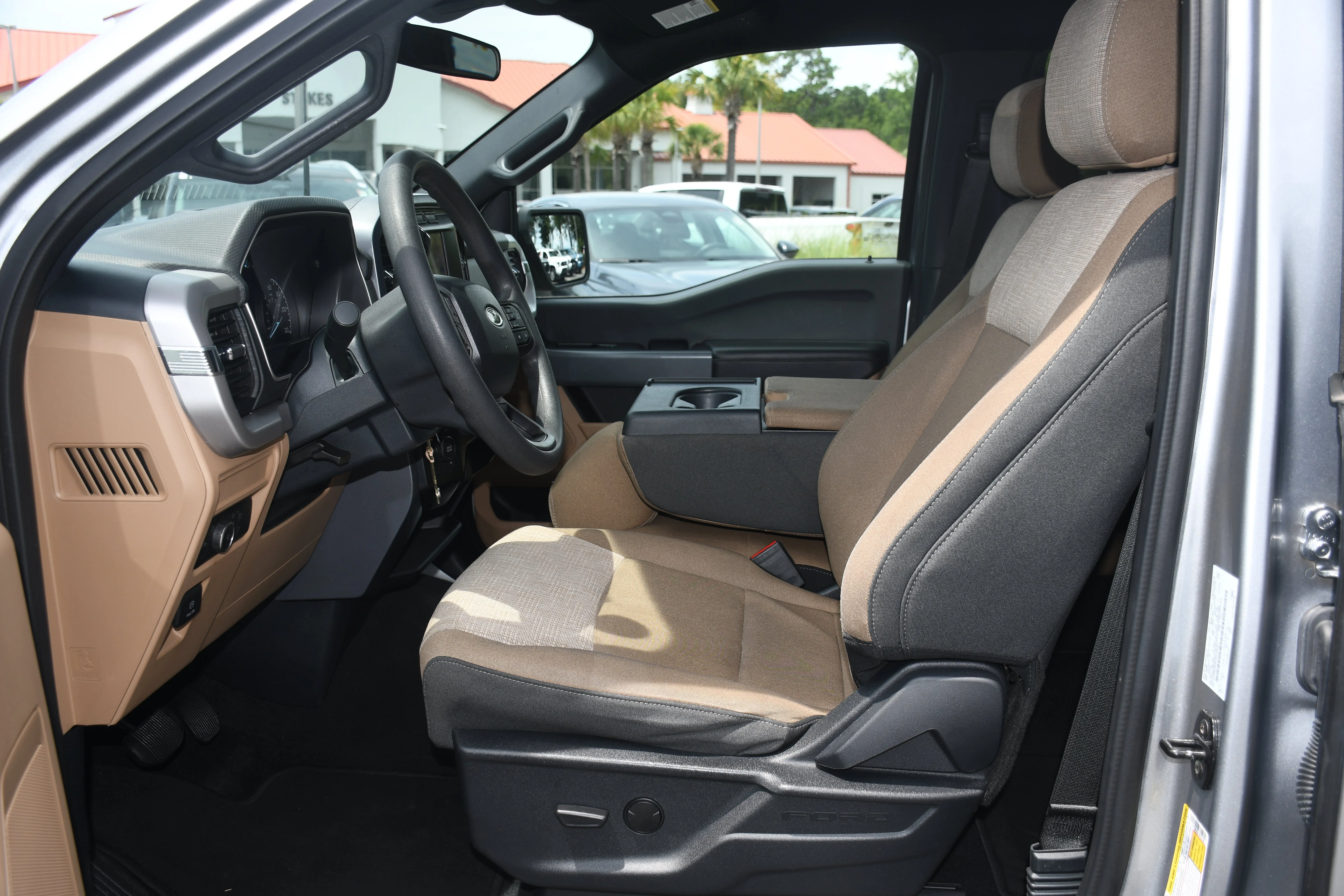 2023 Ford F-150 XLT - Photo 7