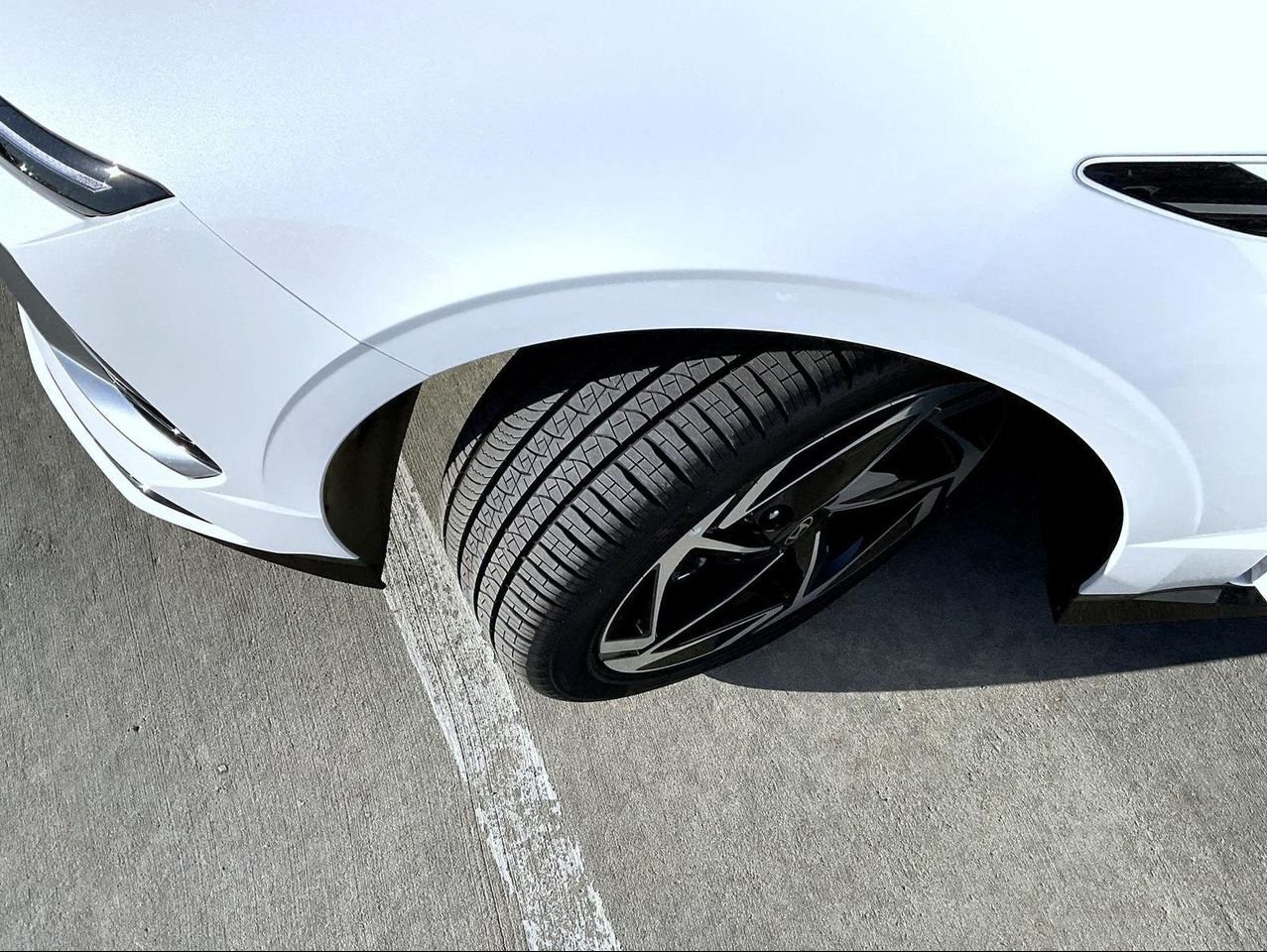 New 2026 White Hyundai SEL Sport image 22