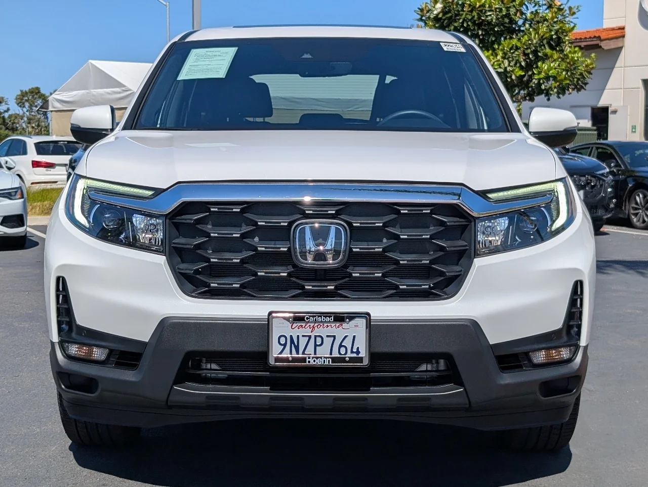 Used 2025 Platinum White Pearl Honda EX-L image 5