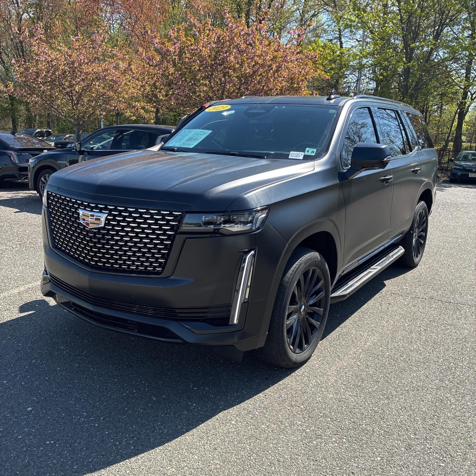 2023 Cadillac Escalade 4WD Luxury's photo