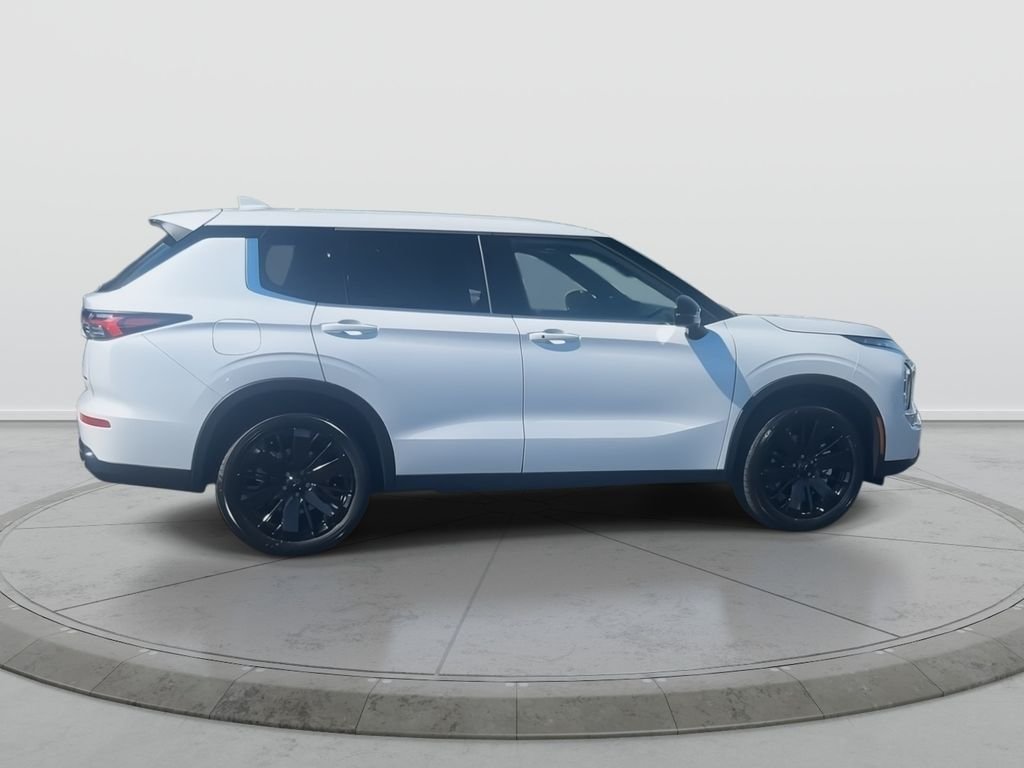 New 2026 WHT DIAMOND Mitsubishi LE image 7