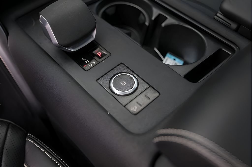 2024 Land Rover Discovery Metropolitan Edition - Photo 24