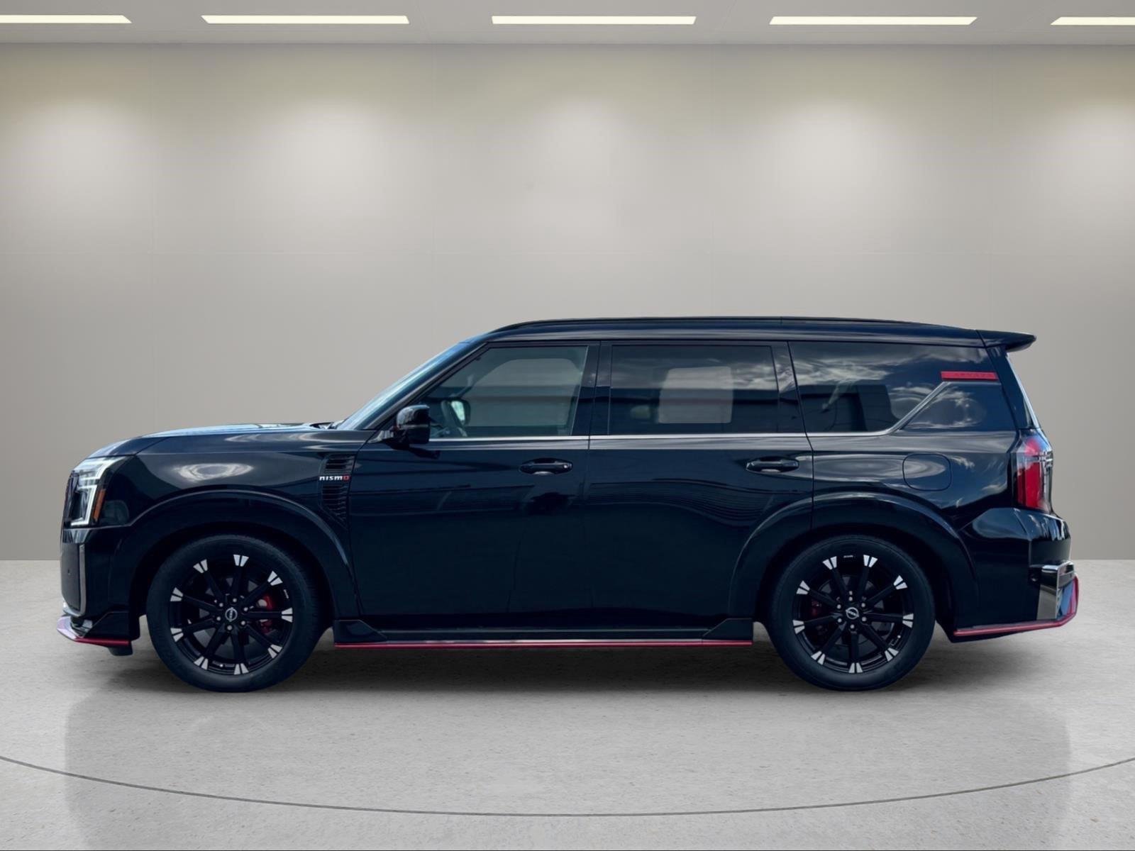 Used 2026 Black Diamond Pearl Nissan NISMO image 2