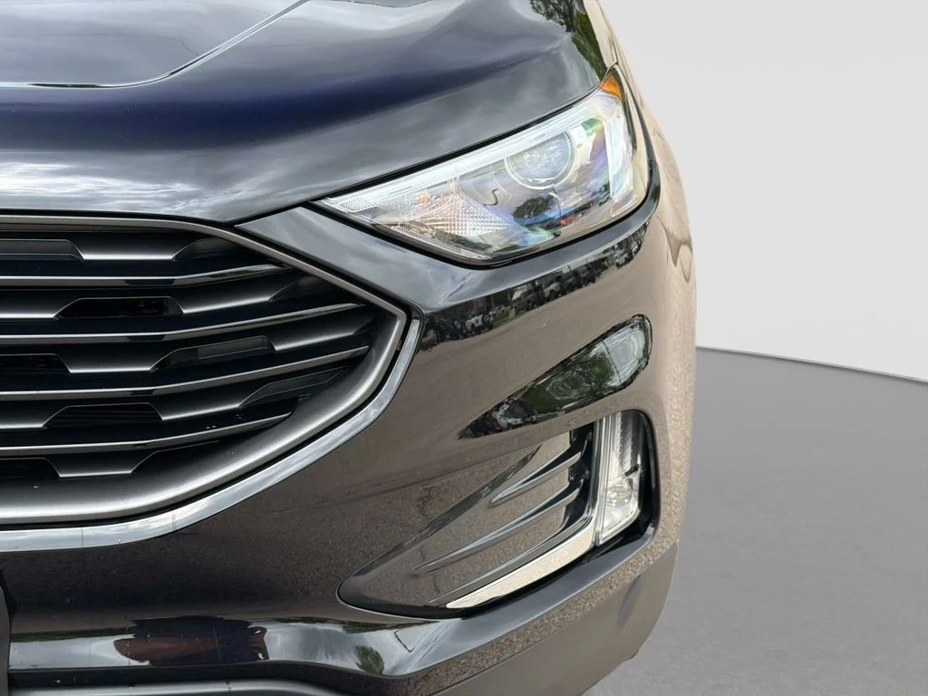 Used 2024 Agate Black Metallic Ford SEL image 11