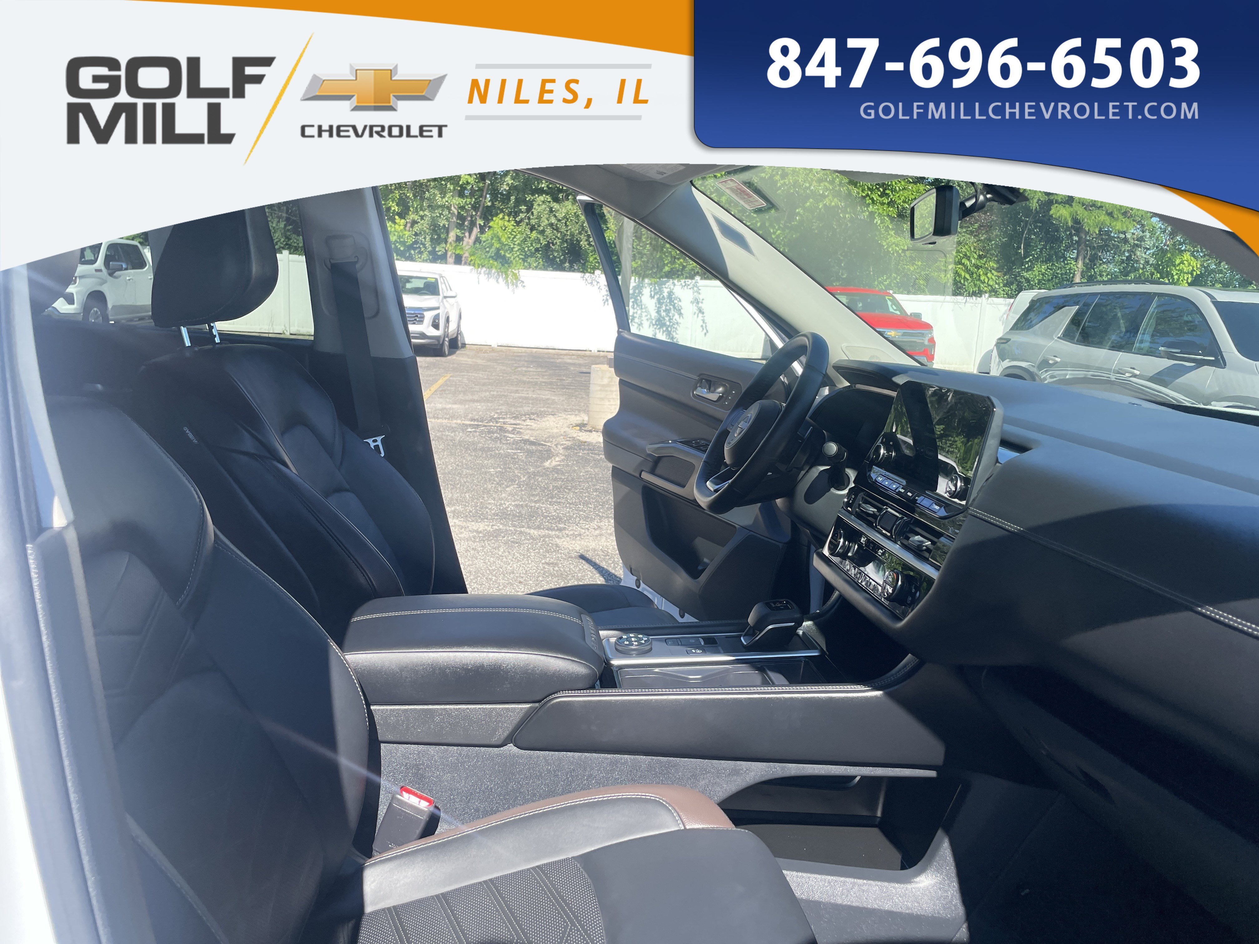 Used 2025 Everest White Pearl Tricoat Nissan Platinum image 30