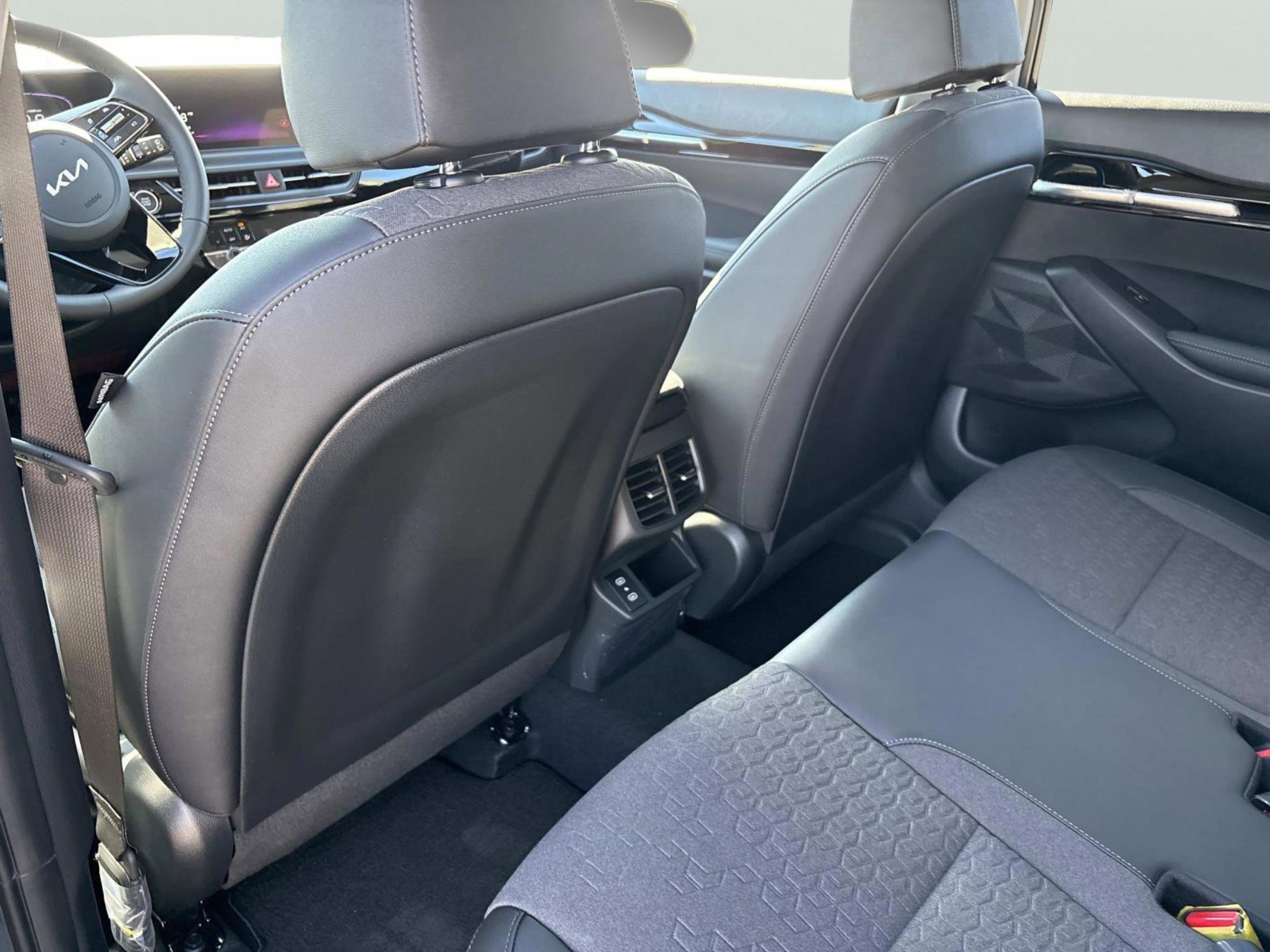 New 2026 Gravity Gray Kia S image 16