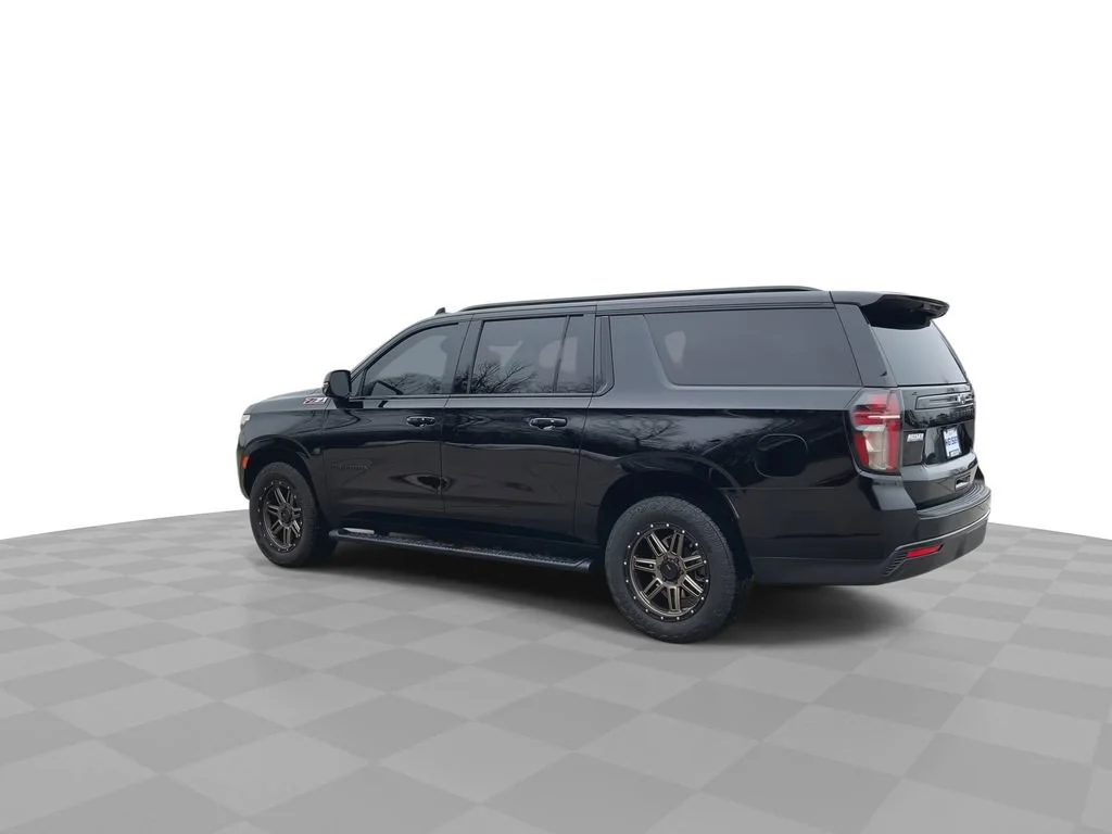 2023 Chevrolet Suburban Z71 - Photo 6