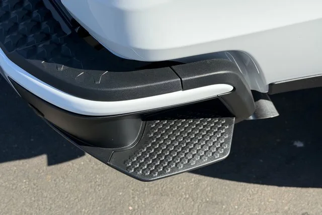 New 2026 Summit White GMC Elevation image 5
