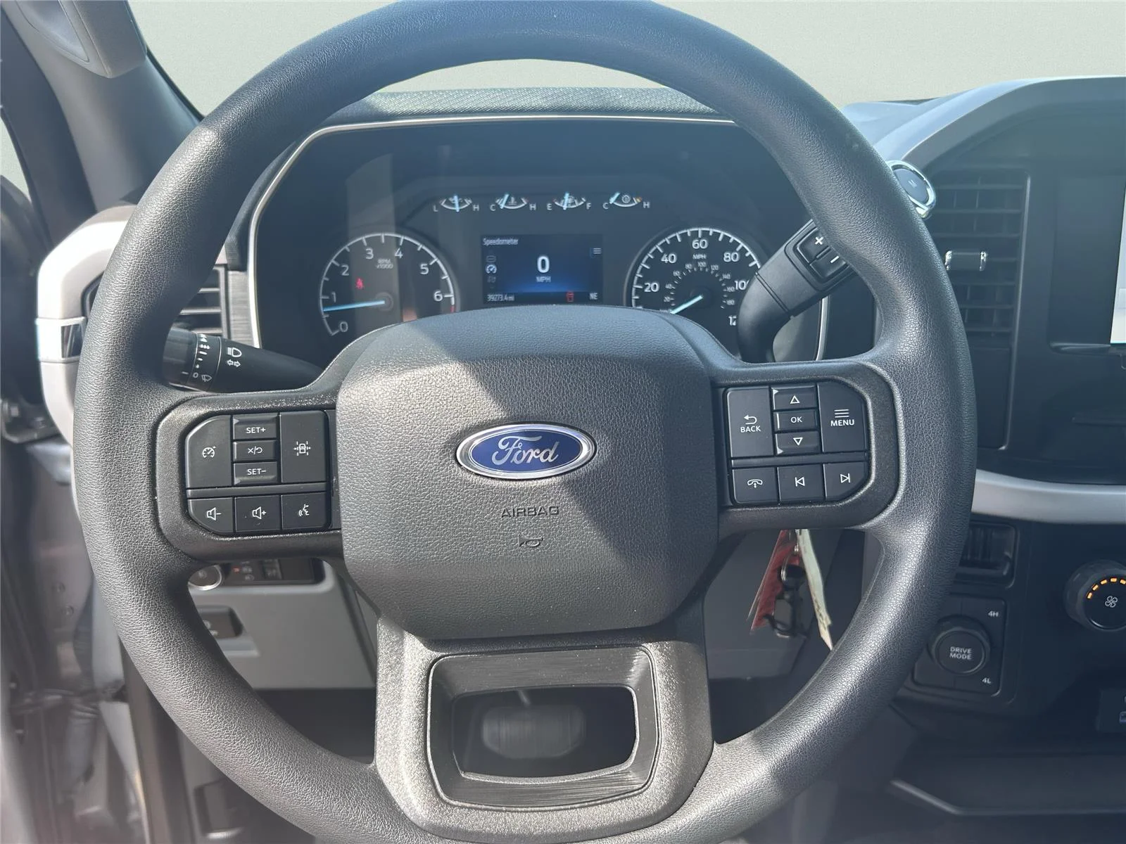 Used 2023 Iconic Silver Ford XLT image 18