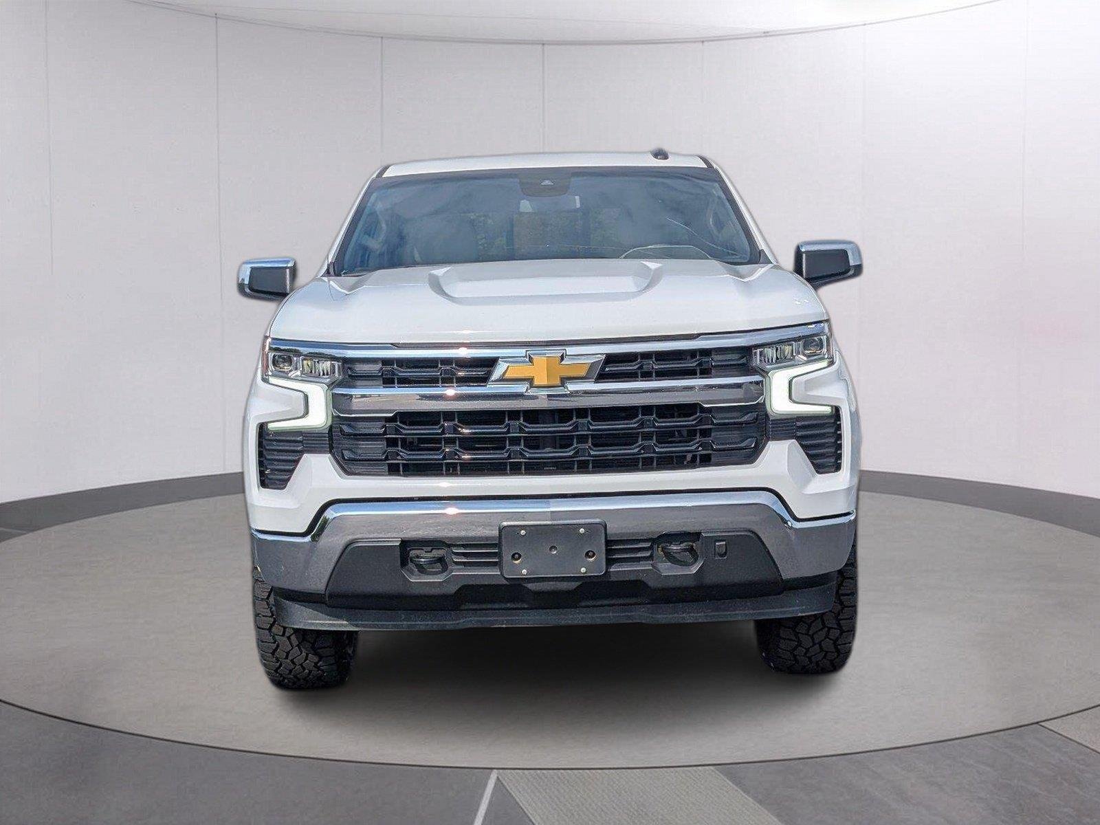 Used 2023 SUMMIT WHITE Chevrolet LT image 9
