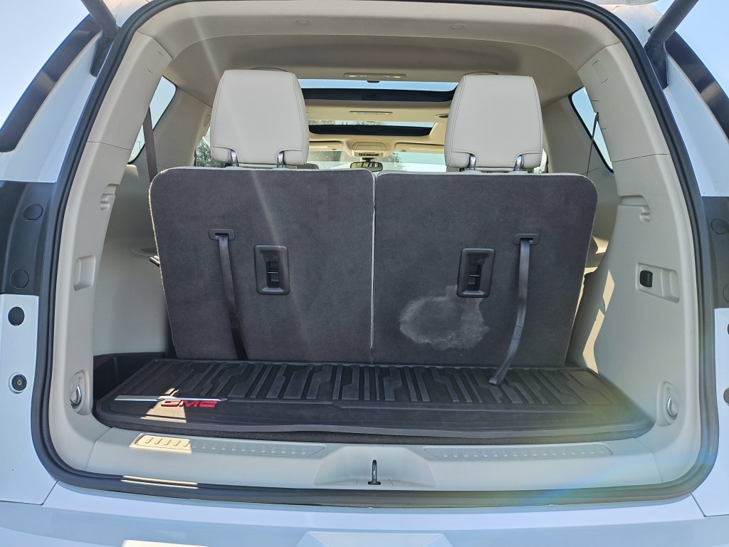 Used 2017 White GMC Denali image 9