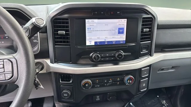 Used 2023 Silver Ford XLT image 25