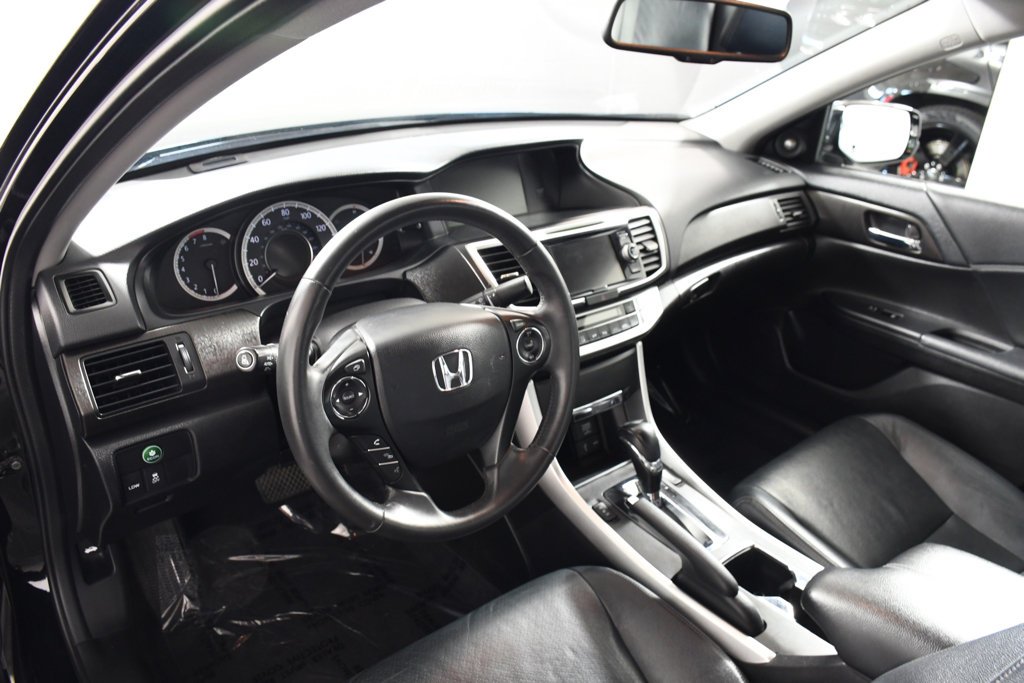 Used 2015 Crystal Black Pearl Honda EX-L image 12