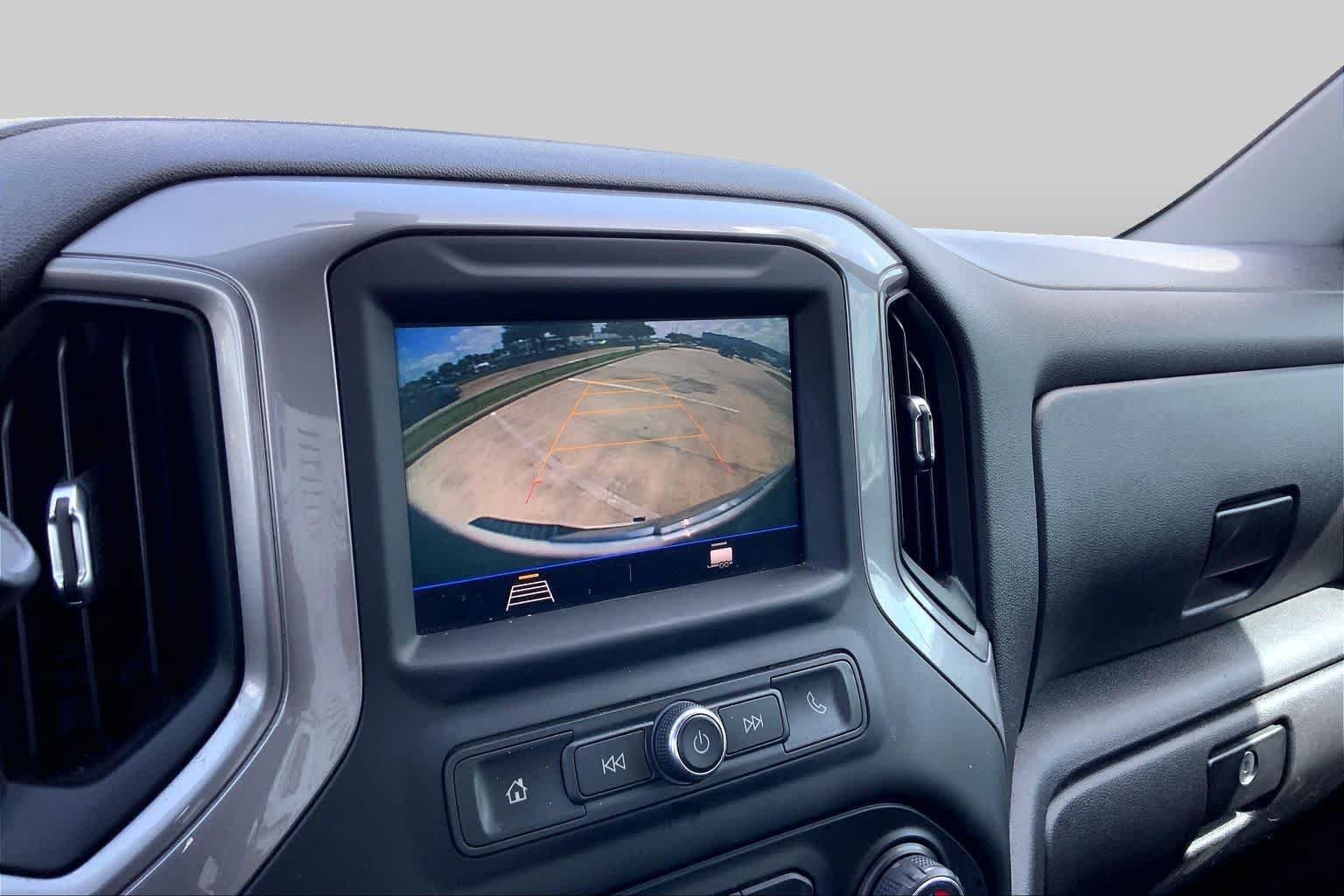 Used 2022 Summit White Chevrolet Custom image 28