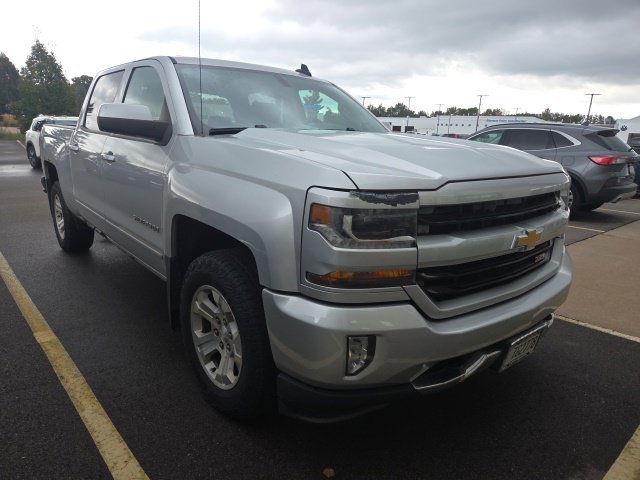 Used 2017 Silver Ice Metallic Chevrolet LT image 2