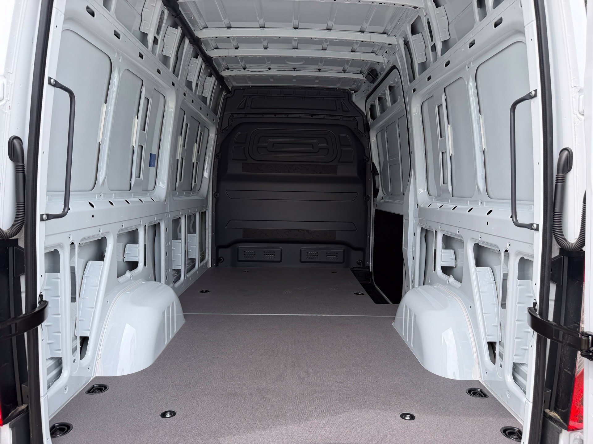 New 2026 Arctic White Mercedes-Benz Cargo 144 WB image 64