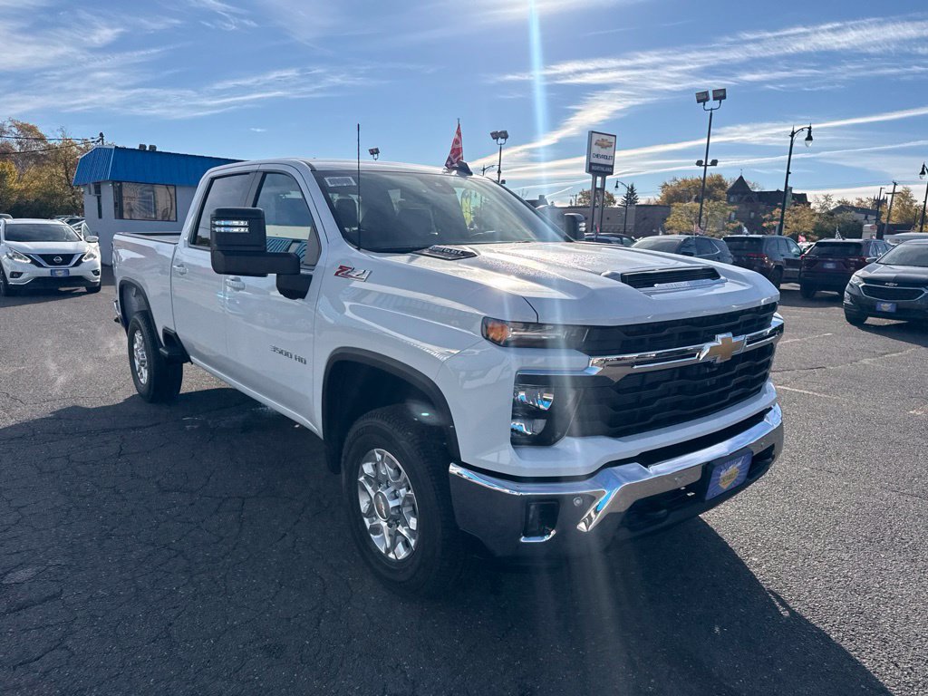 2026 Chevrolet Silverado 3500 HD LT - Photo 6