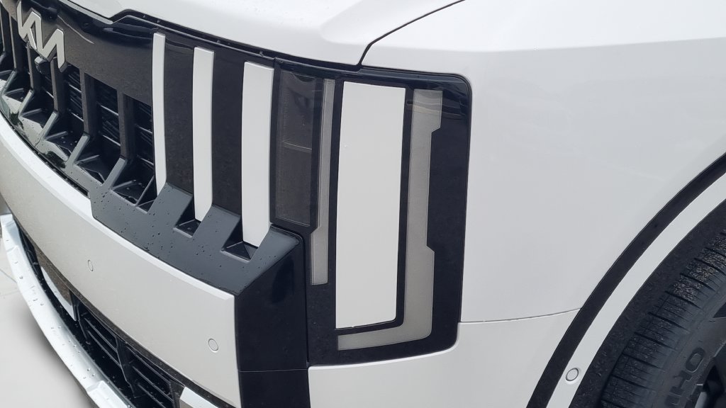 New 2027 Glacial White Pearl Kia SX image 26
