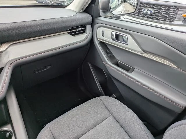 New 2026 Star White Metallic Tri-Coat Ford Active image 51