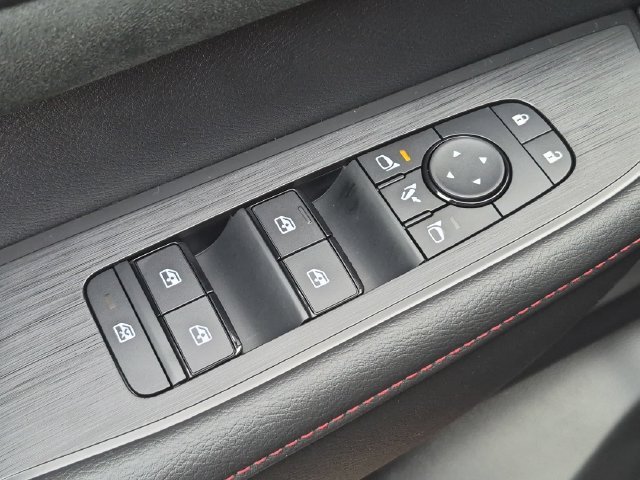 New 2026 Stealth Gray / Super Black Two-tone Nissan NISMO® image 10