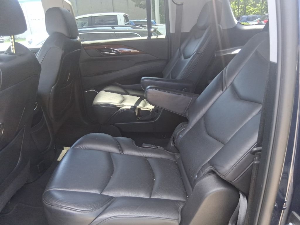 Used 2020 Blue Cadillac Luxury image 15