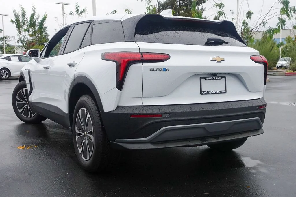 2025 Chevrolet Blazer EV LT - Photo 7