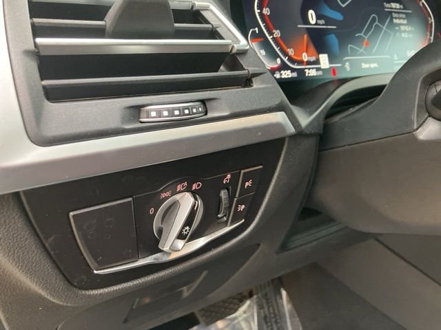 Used 2023 Gray BMW xDrive30i image 13