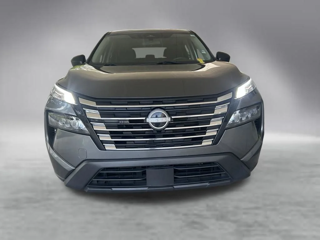 Used 2024 Gray Nissan S image 12