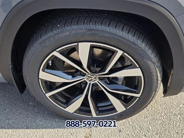 New 2026 Pure Gray Volkswagen 2.0T SEL Premium R-Line image 15