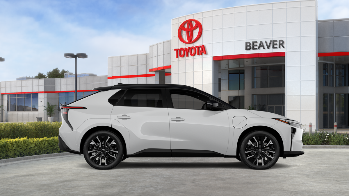 New 2026 Wind Chill Pearl with Midnight Black Metallic roof Toyota Limited image 12