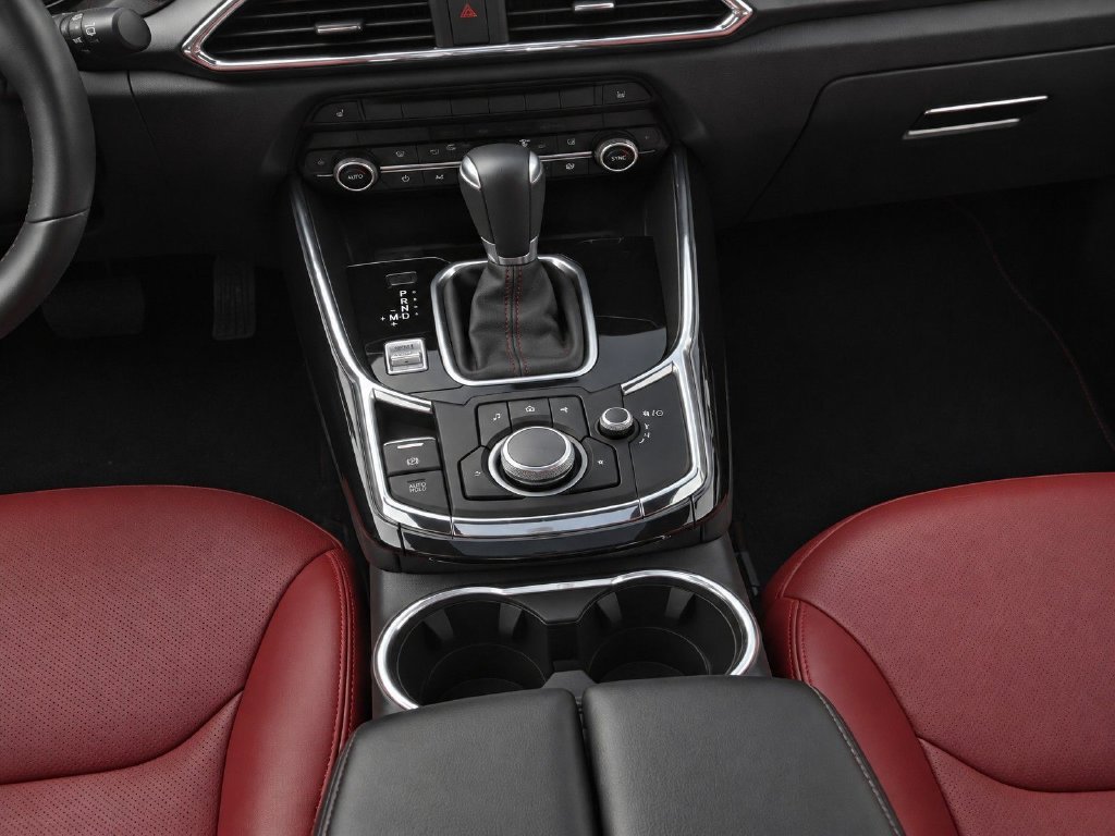 Used 2021 Gray Mazda Carbon Edition image 27
