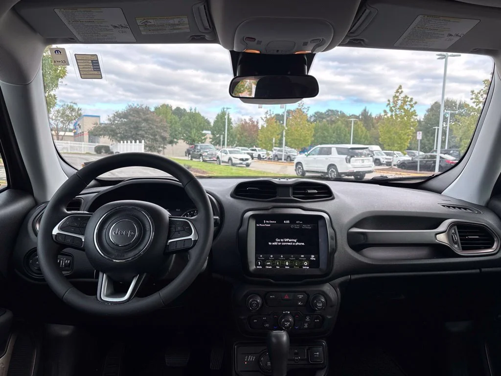Used 2023 Blue Jeep Latitude image 8